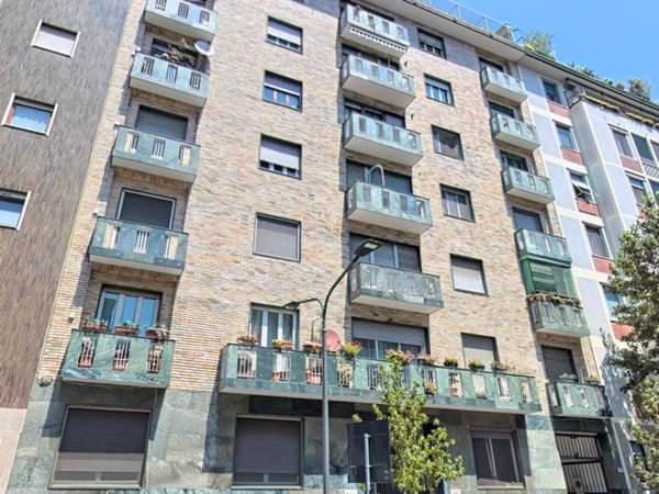 appartamento in vendita a Milano in zona Porta Vittoria