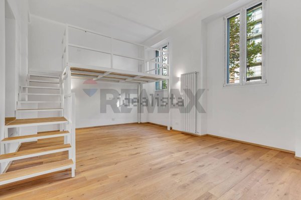 appartamento in vendita a Milano in zona Porta Garibaldi