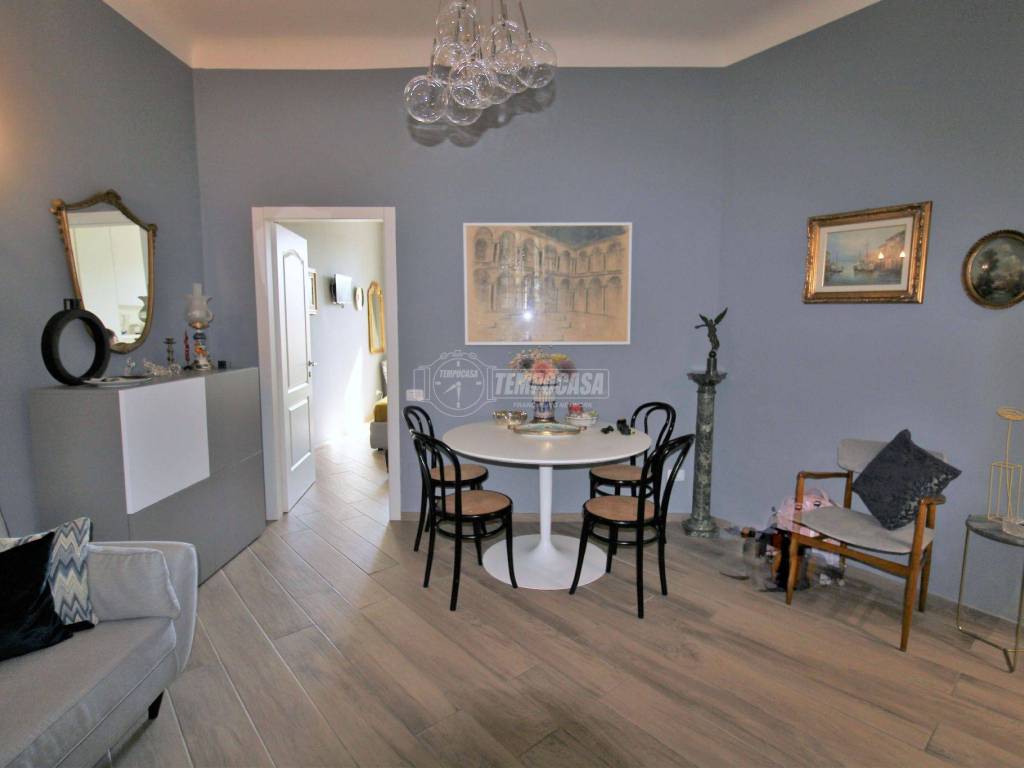 appartamento in vendita a Milano in zona Piazzale Lodi