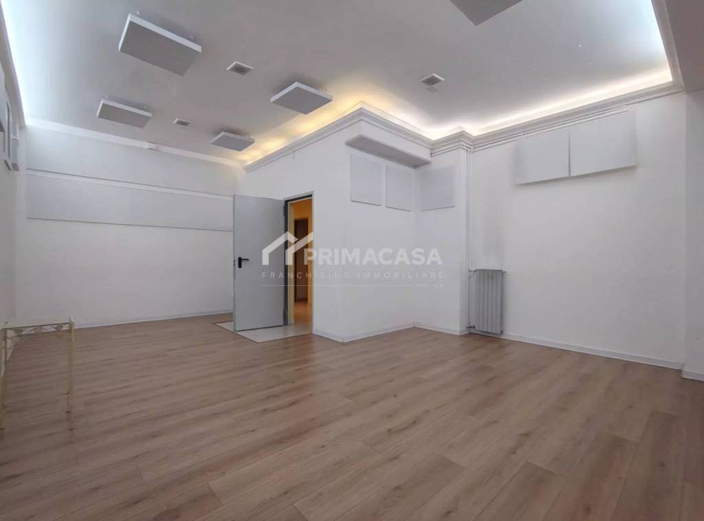 ufficio in vendita a Milano in zona Stazione Centrale
