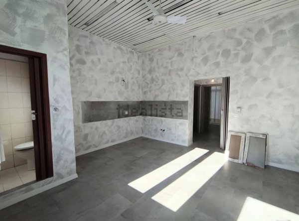 appartamento in vendita a Milano in zona Baggio