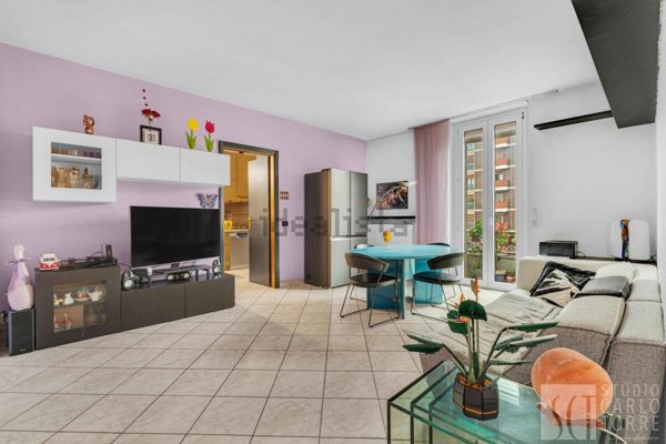 appartamento in vendita a Milano in zona Porta Genova