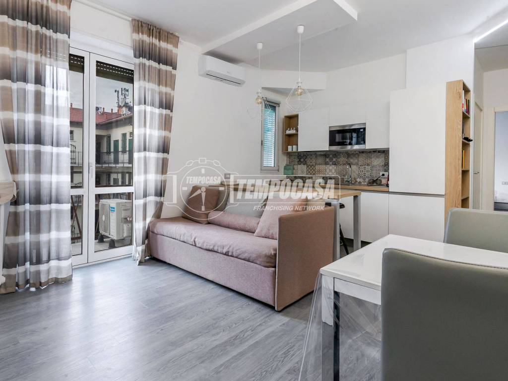 appartamento in vendita a Milano in zona Dergano