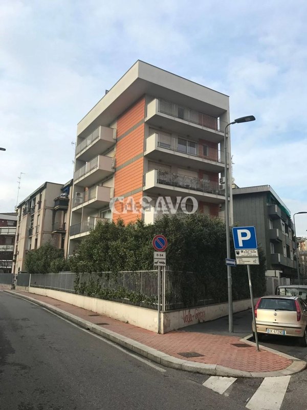 appartamento in vendita a Milano in zona Affori