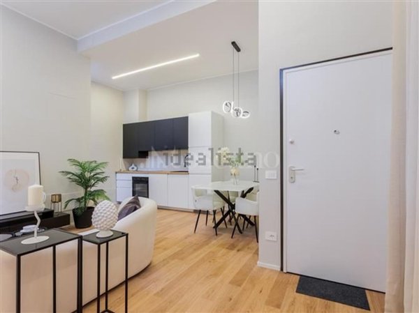 appartamento in vendita a Milano in zona Bocconi