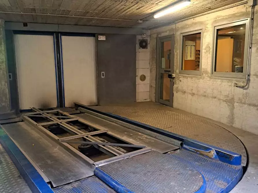 negozio in vendita a Milano in zona Porta Romana