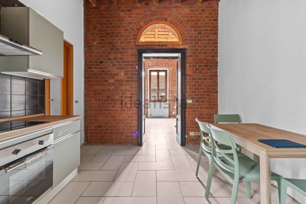 appartamento in vendita a Milano in zona Vigentino