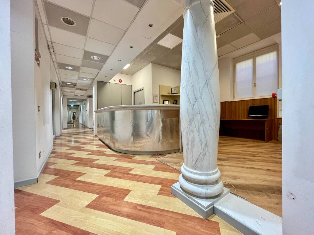 ufficio in vendita a Milano in zona Solari