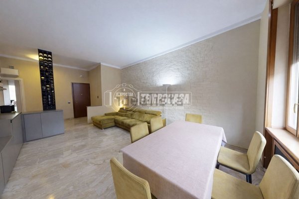 appartamento in vendita a Milano in zona Comasina