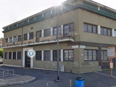 ufficio in vendita a Milano in zona Rogoredo
