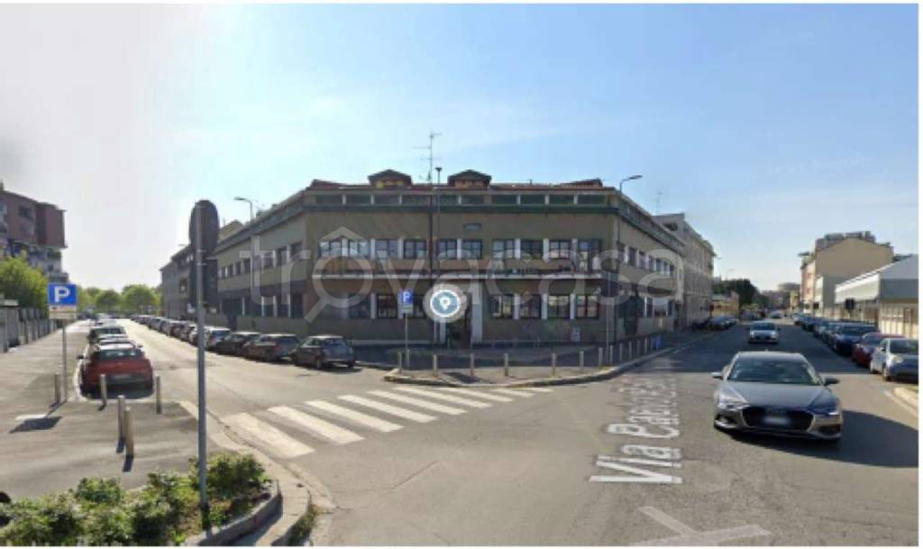 ufficio in vendita a Milano in zona Rogoredo