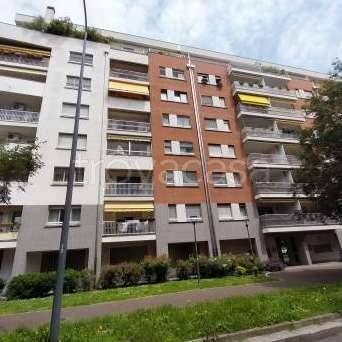 appartamento in vendita a Milano in zona Quarto Oggiaro
