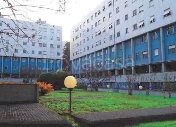 appartamento in vendita a Milano in zona Quarto Cagnino