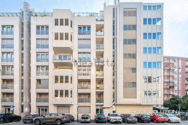 appartamento in vendita a Milano in zona Piazzale Lodi