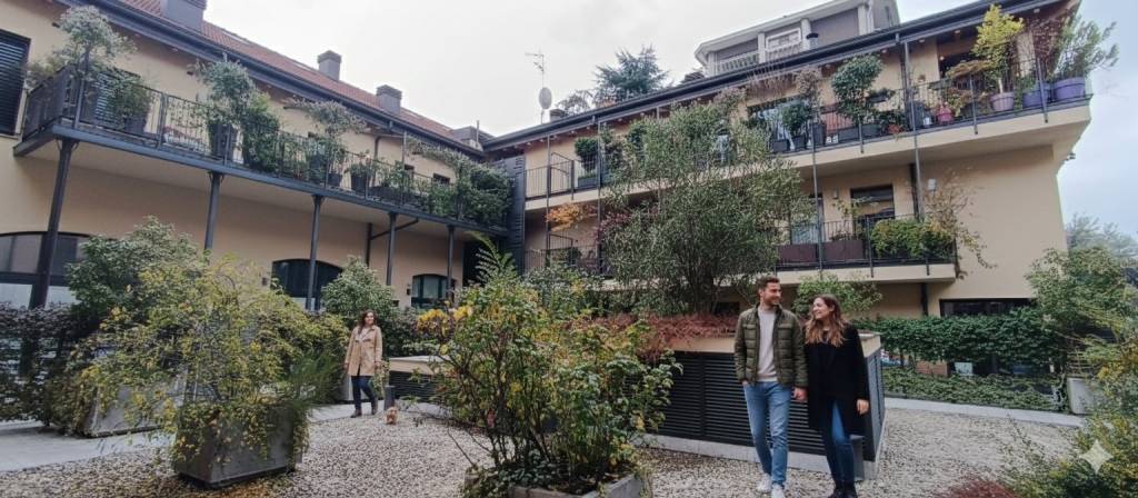 appartamento in vendita a Milano in zona Bocconi