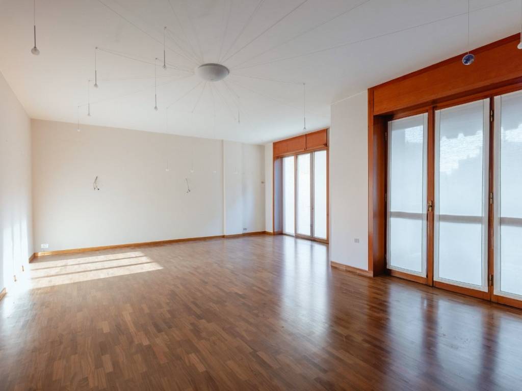 appartamento in vendita a Milano in zona Centro Direzionale