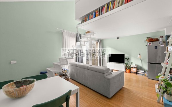 appartamento in vendita a Milano in zona Lambrate