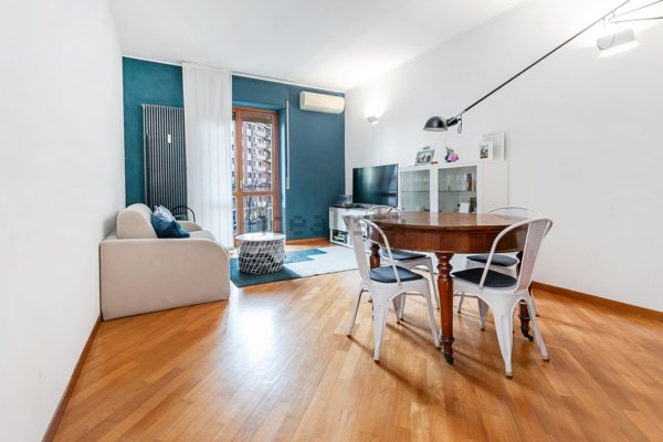 appartamento in vendita a Milano in zona Isola