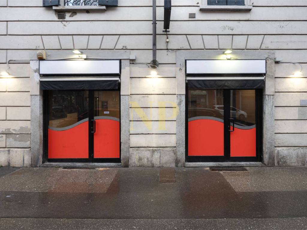 negozio in vendita a Milano in zona Piazzale Lodi