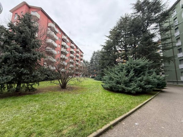appartamento in vendita a Milano in zona Forlanini