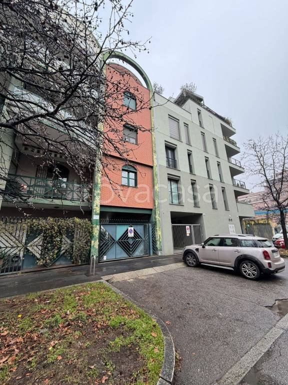 locale di sgombero in vendita a Milano in zona Garegnano