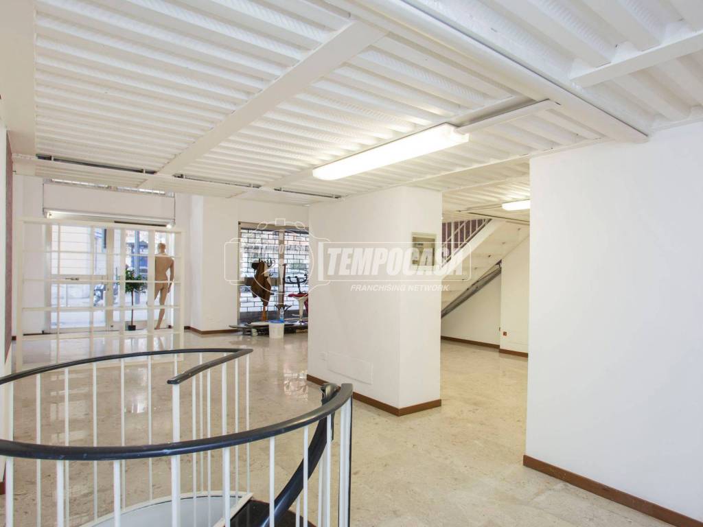 negozio in vendita a Milano