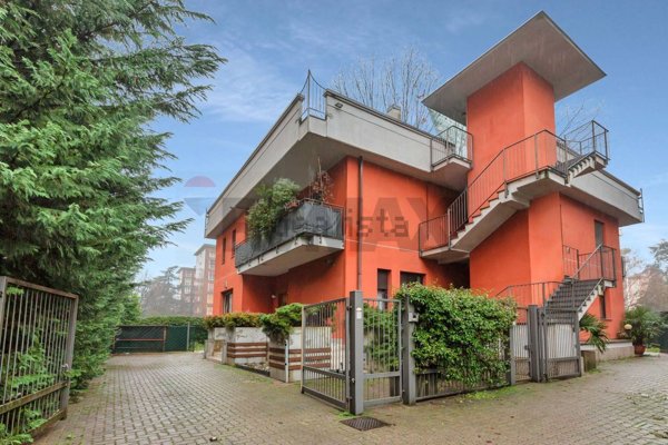 casa indipendente in vendita a Milano