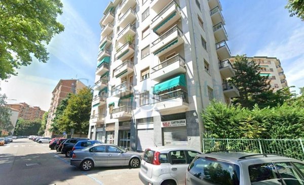 appartamento in vendita a Milano in zona Rembrandt