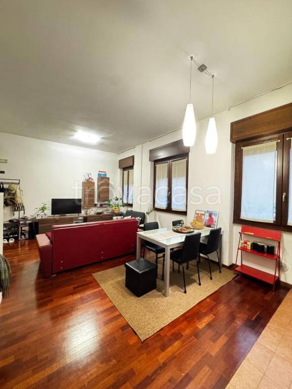 appartamento in vendita a Milano in zona Corvetto