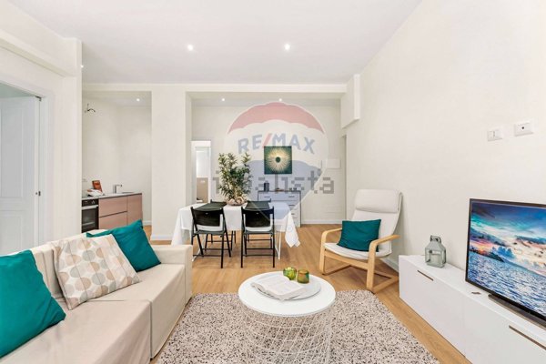 appartamento in vendita a Milano in zona Lorenteggio