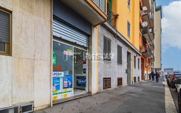 locale commerciale in vendita a Milano in zona Porta Vittoria