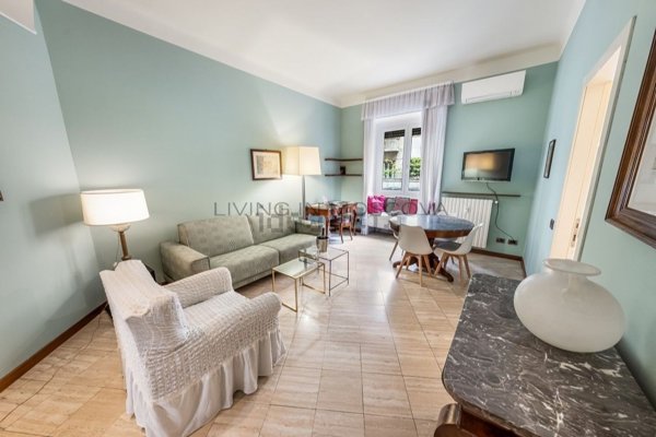 appartamento in vendita a Milano in zona Porta Nuova