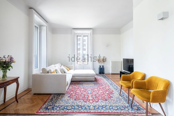 appartamento in vendita a Milano in zona Bocconi