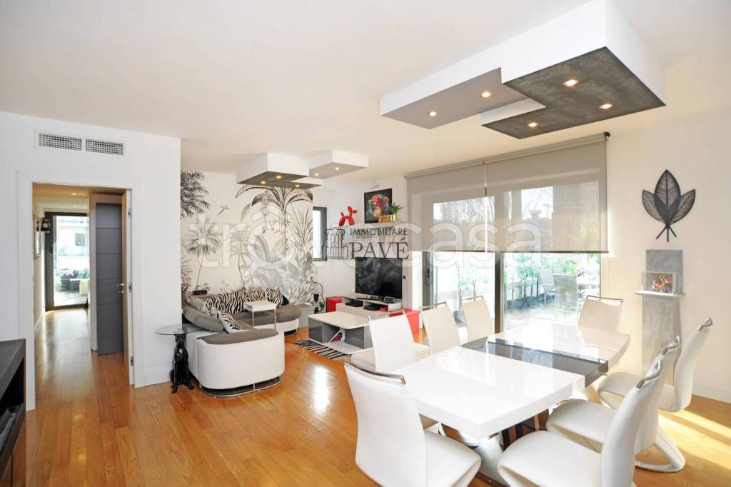 appartamento in vendita a Milano in zona Il Portello