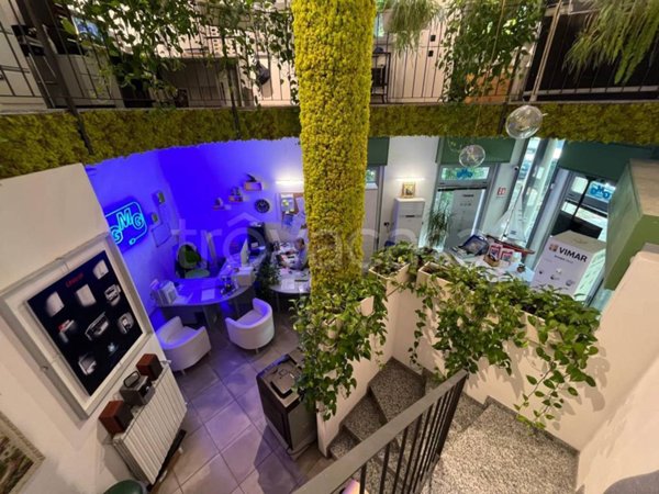 negozio in vendita a Milano in zona Musocco