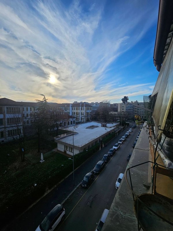 appartamento in vendita a Milano in zona Bocconi