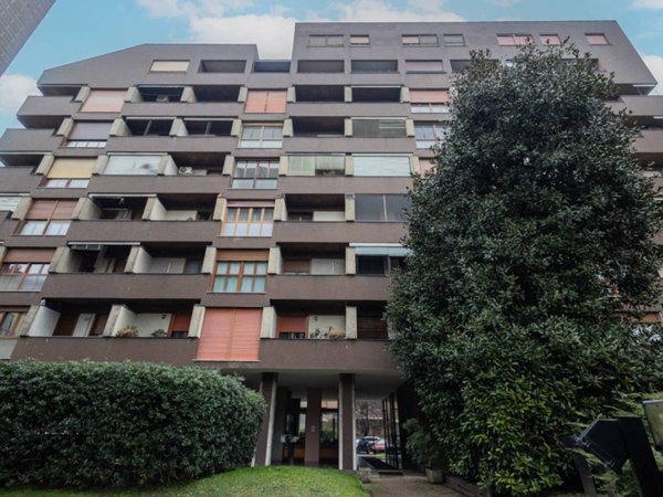 appartamento in vendita a Milano in zona Stadera