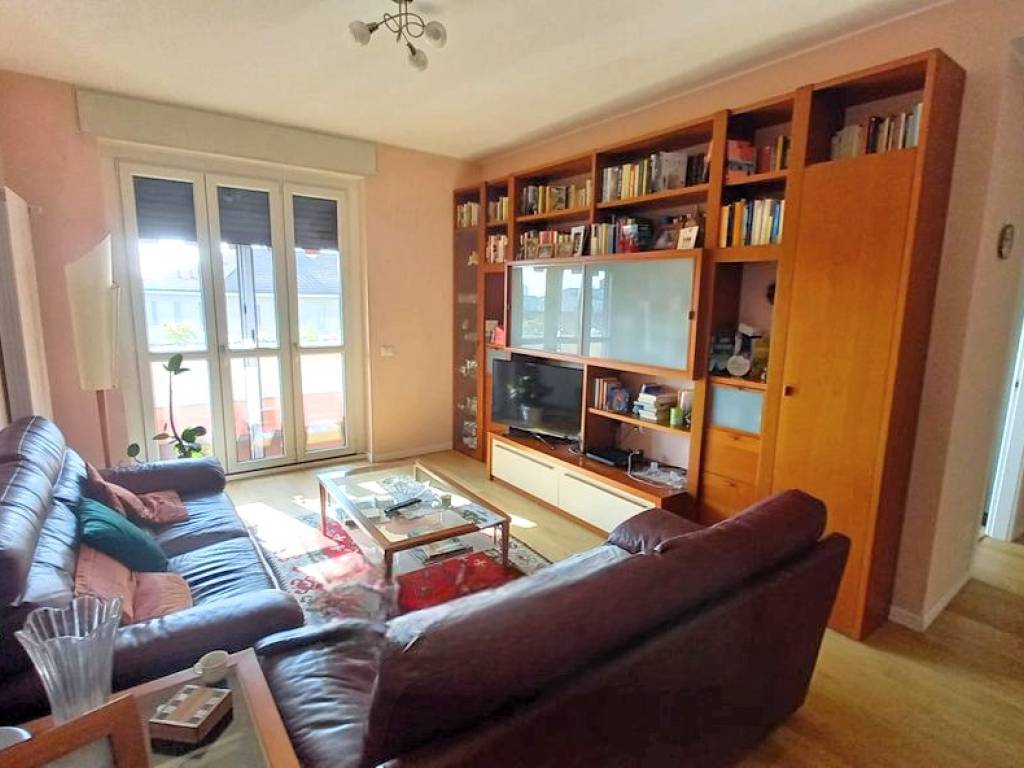 appartamento in vendita a Milano in zona Piazzale Lodi