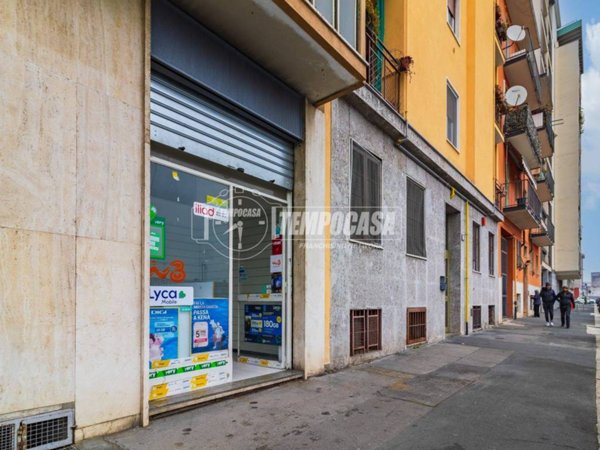 negozio in vendita a Milano in zona Piazzale Lodi