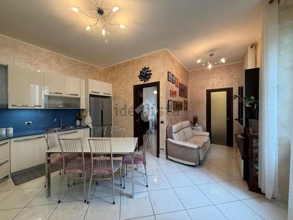 appartamento in vendita a Milano in zona Centro Direzionale