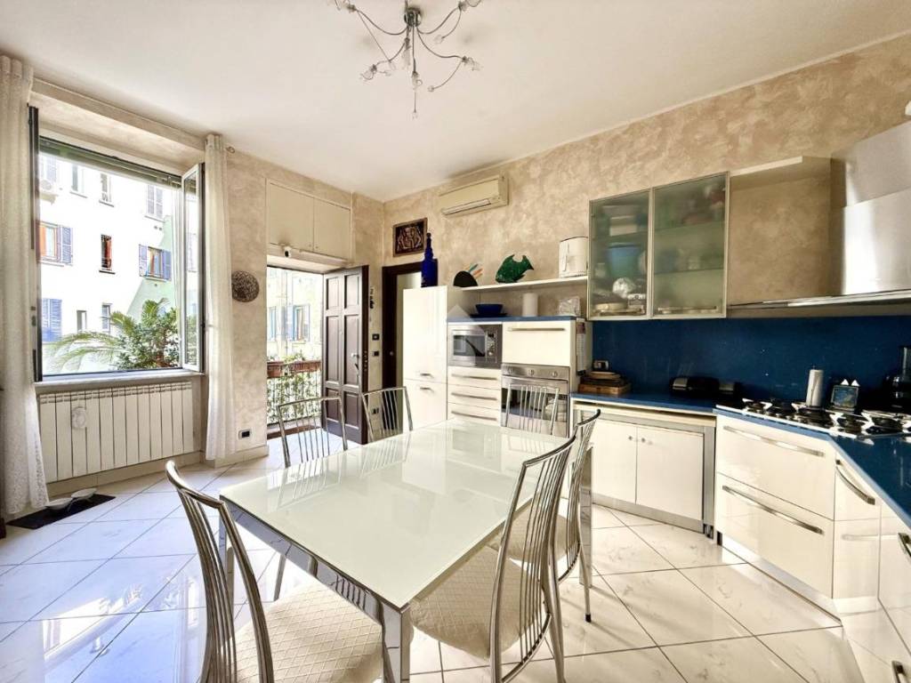 appartamento in vendita a Milano in zona Centro Direzionale
