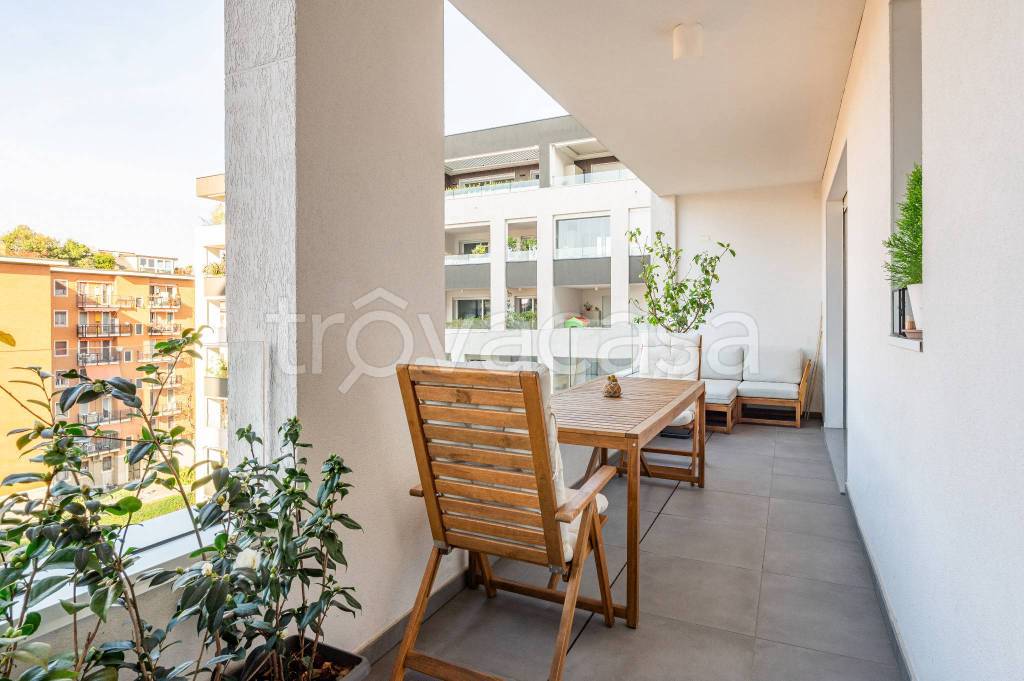 appartamento in vendita a Milano in zona Piazzale Lodi