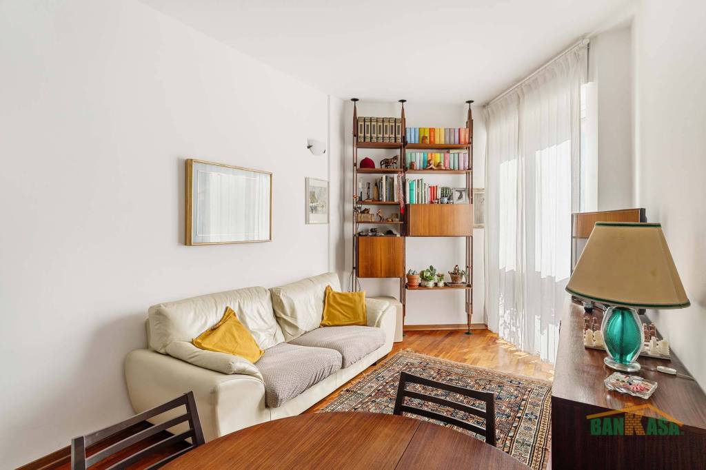 appartamento in vendita a Milano in zona Sempione