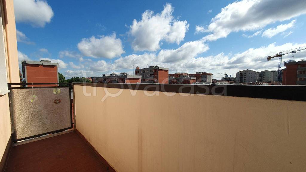 appartamento in vendita a Milano in zona Forze Armate