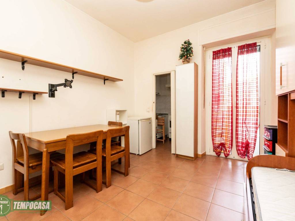 appartamento in vendita a Milano in zona Adriano