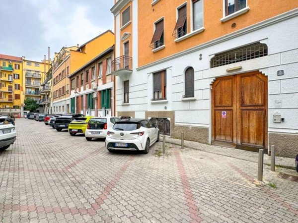 appartamento in vendita a Milano in zona Chiesa Rossa