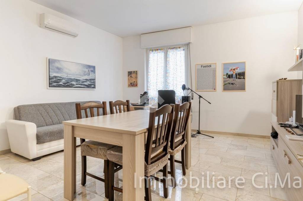 appartamento in vendita a Milano in zona Casoretto