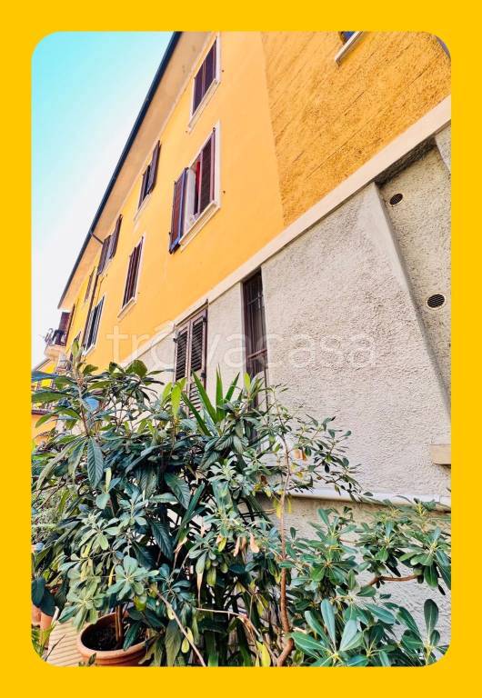 appartamento in vendita a Milano in zona Gallaratese