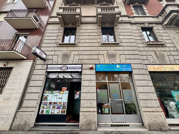 negozio in vendita a Milano in zona Città Studi