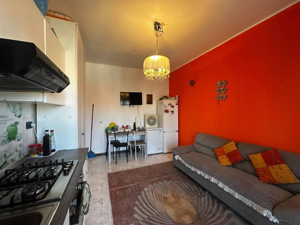 appartamento in vendita a Milano in zona Adriano